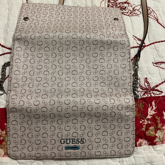 Guess Wallet - Picture 3 of 16